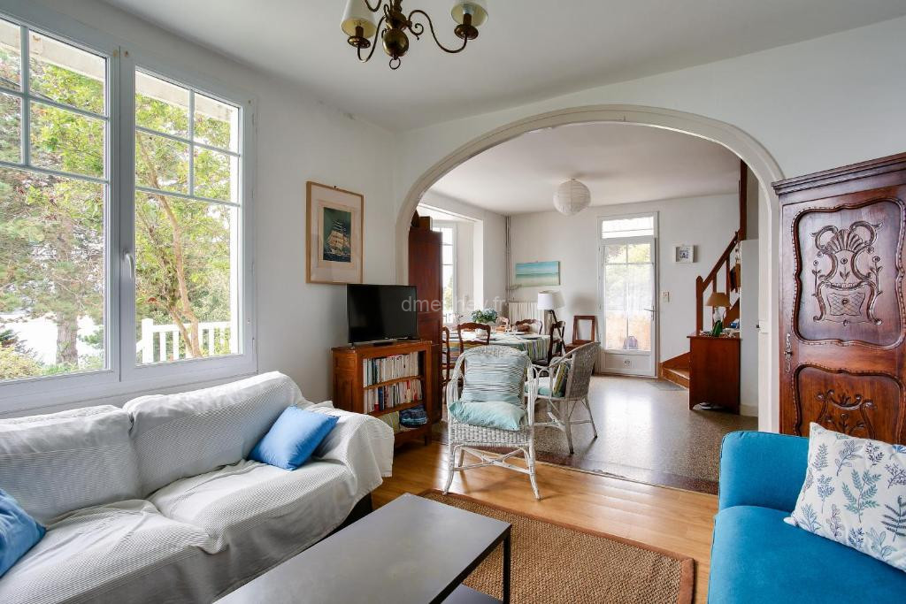 photo de Maison familale au panorama de rêve