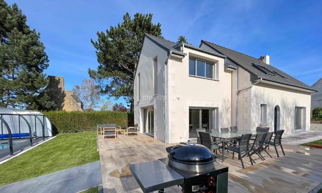 photo de Belle maison avec piscine proche plages Saint-Cast