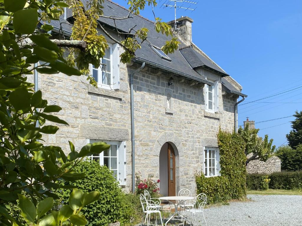 photo de Maison de famille chaleureuse, plage à pied
