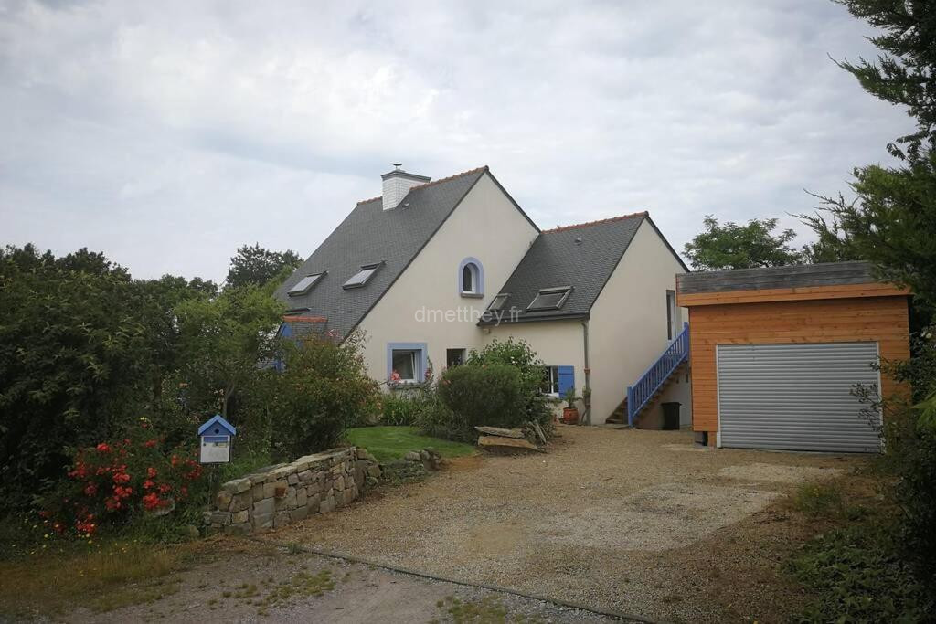 Photo de Agréable maison entre plage (900m) et forêt (600m)